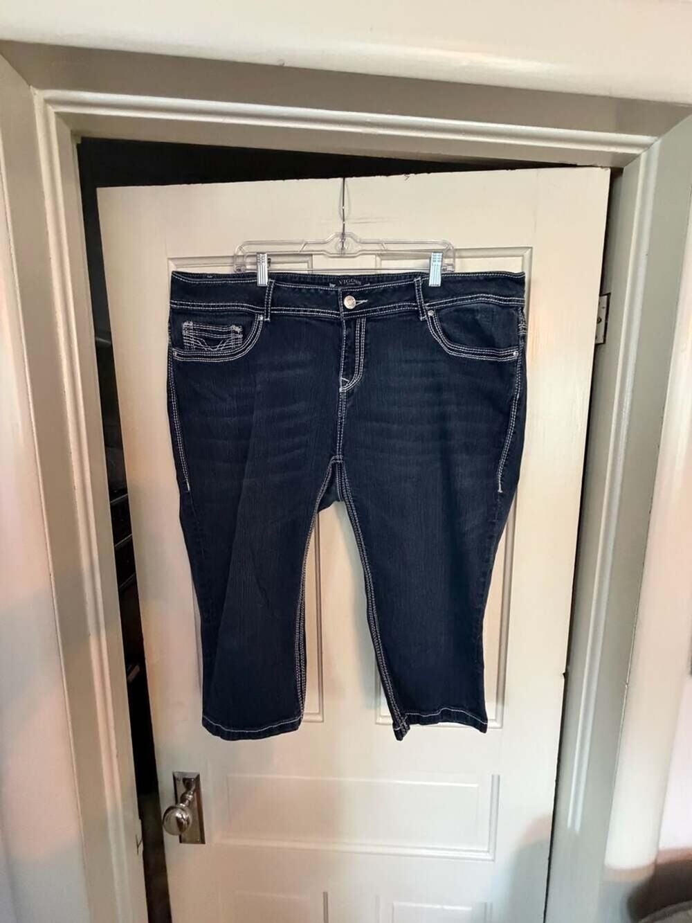 Vigoss Fit Capri Thick Stitch Embellished Pocket Jeans Size 24